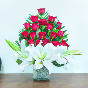 Exhilarating Roses and Lilies